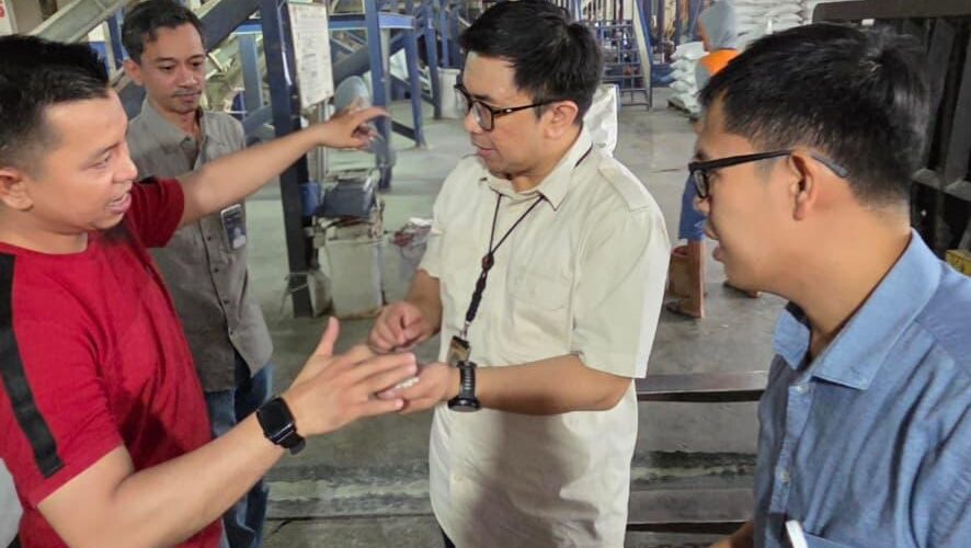 Pantau Stok Beras KPPU Kanwil VI Berkunjung ke Gudang BULOG Cabang Sidrap